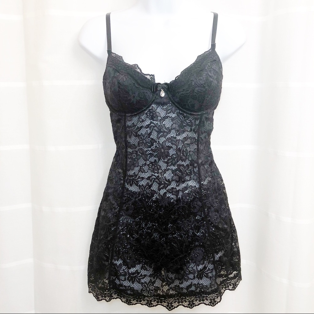 Victoria’s Secret Lace Lingerie 36C and Shorties